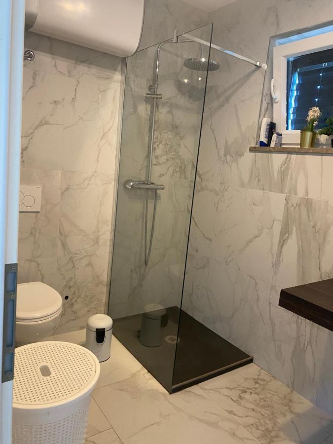 Apartma Chiara Apartment อังคาราน ภายนอก รูปภาพ